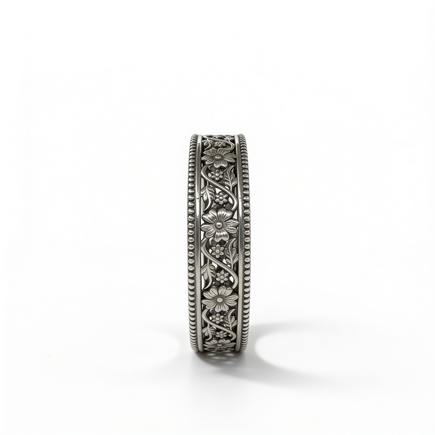 Veda slim floral bangle