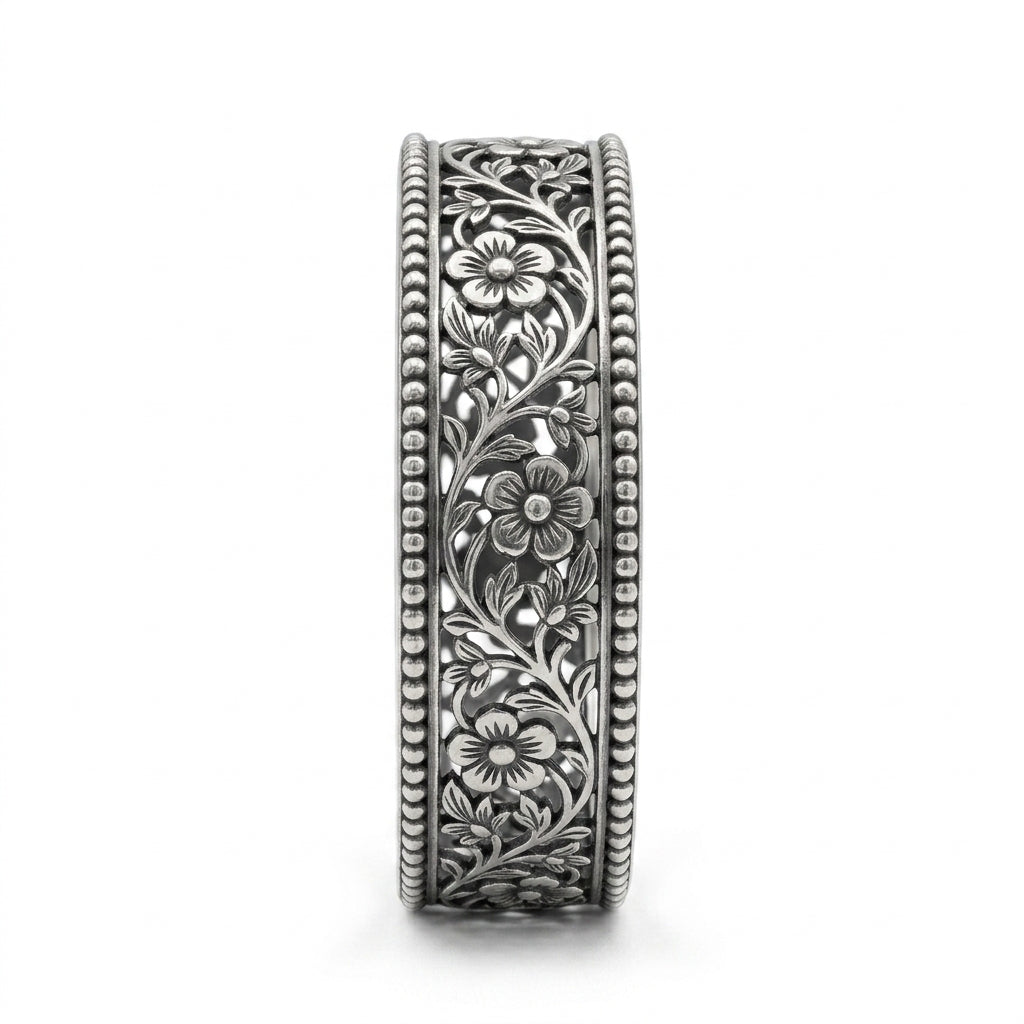 Vanyaa floral bangle
