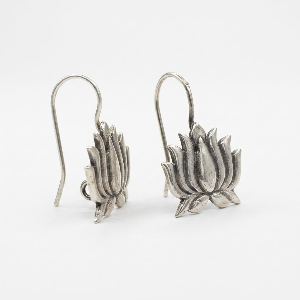 Aura Kamal Oxidised Silver Earrings
