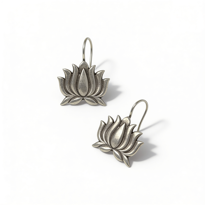 Aura Kamal Oxidised Silver Earrings