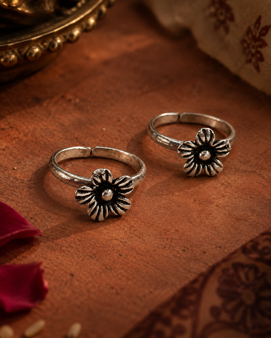 Kumud Floral Toe Ring