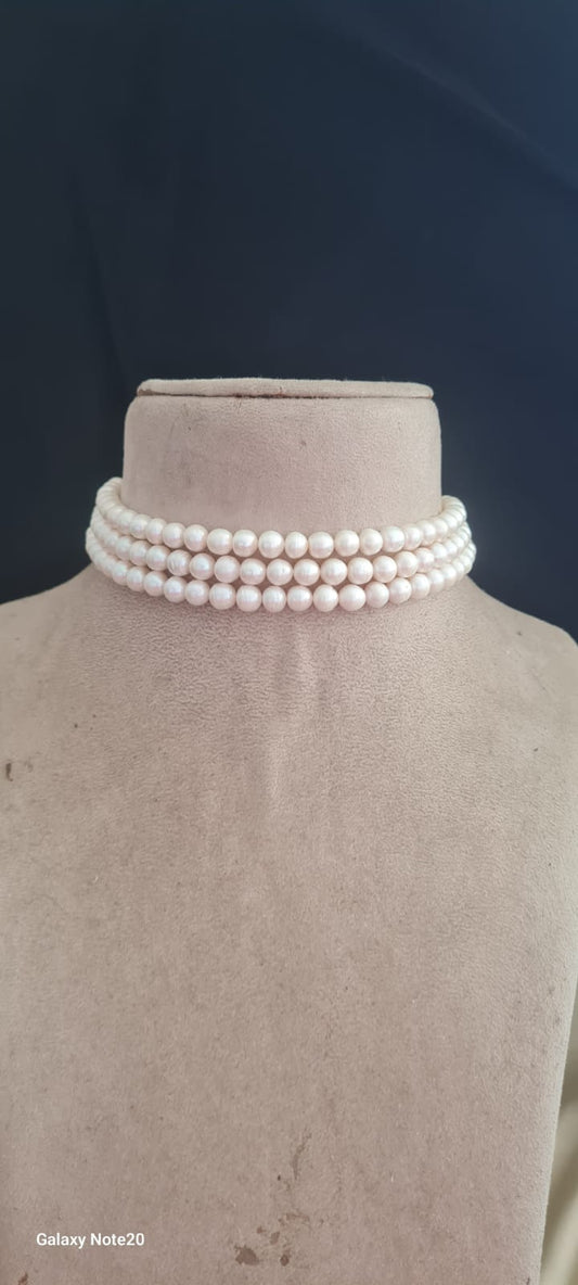 Devika pearl Choker