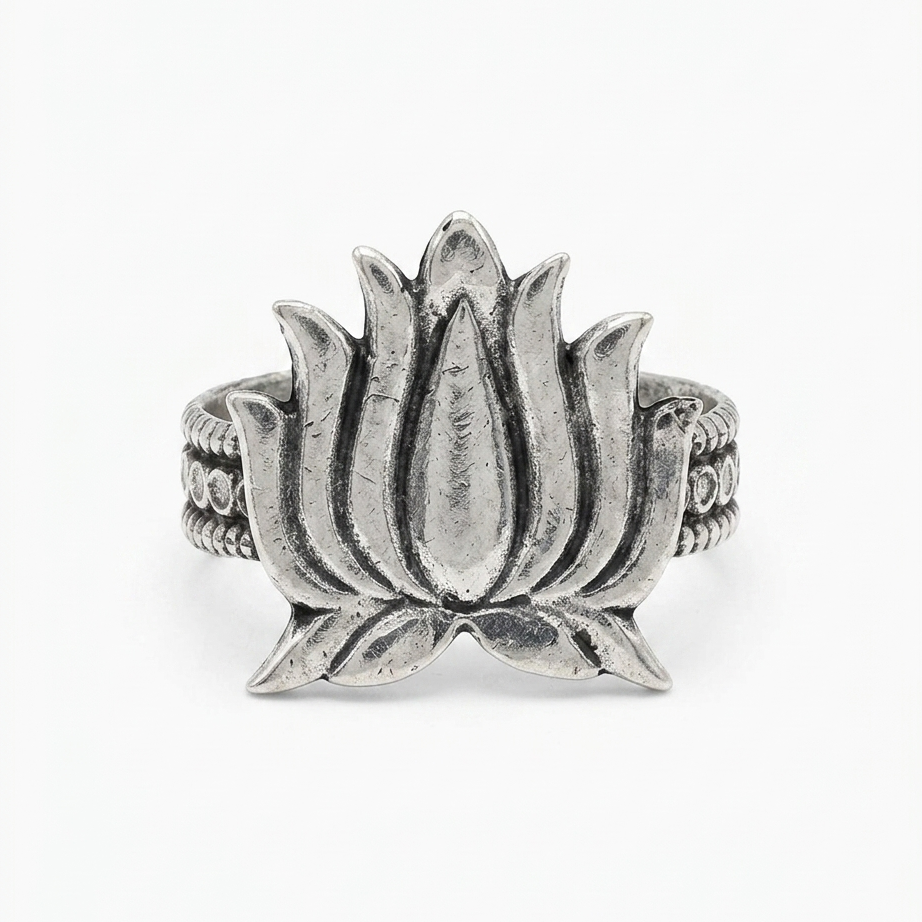 Aura Kamal Oxidised Silver Ring