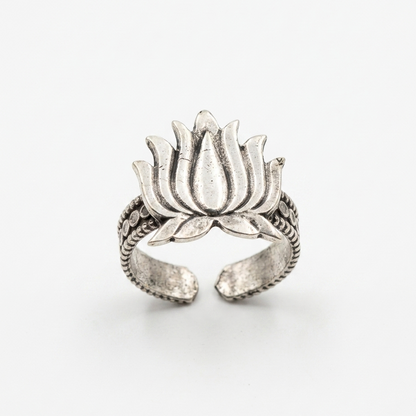 Aura Kamal Oxidised Silver Ring
